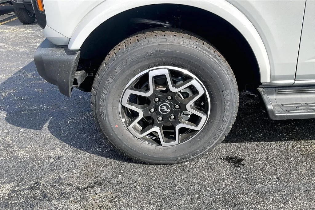 New 2026 Avalanche Gray Ford Outer Banks® image 8