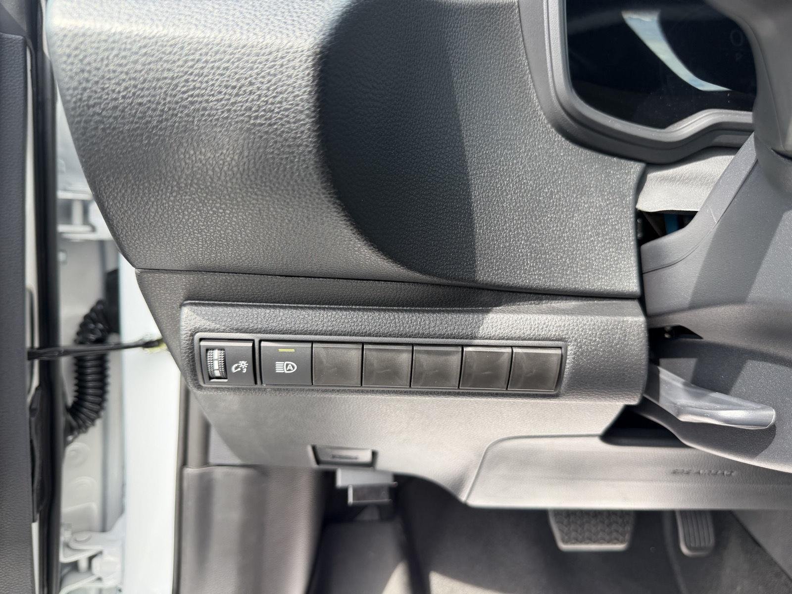 Used 2026 Wind Chill Pearl Toyota LE image 20