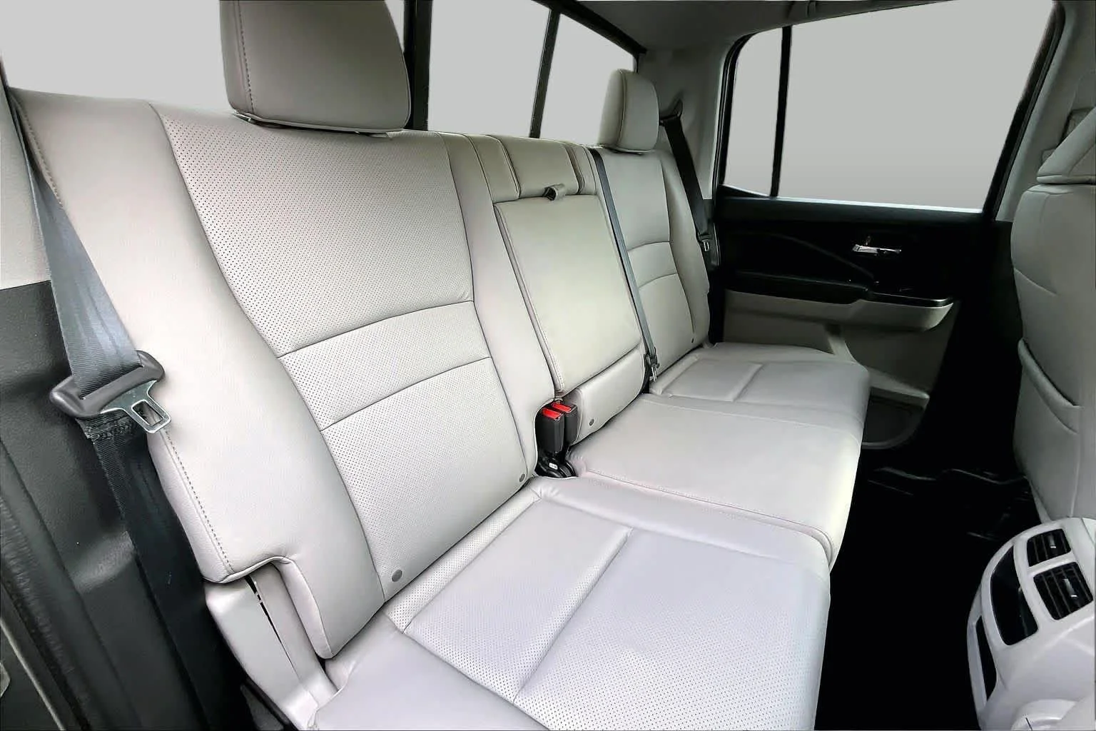 Used 2019 Forest Mist Metallic Honda RTL image 21