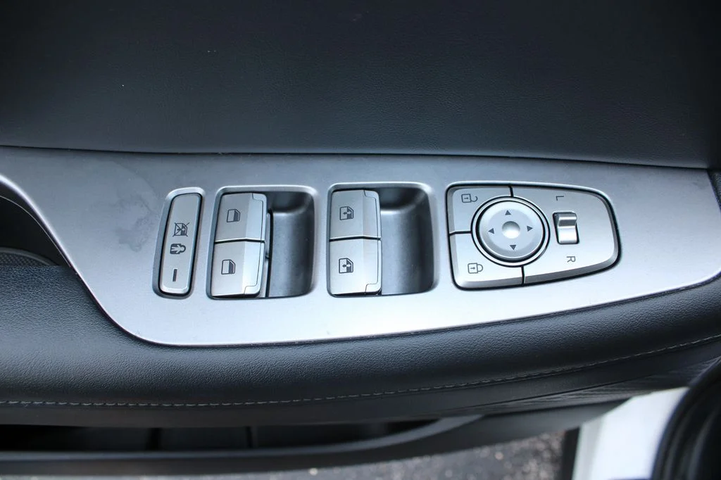 Used 2023 Hyper White Hyundai Limited image 36