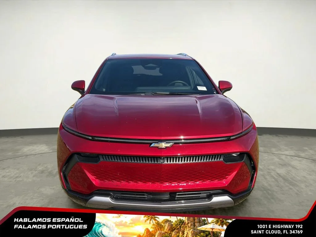 Used 2025 Radiant Red Tintcoat Chevrolet LT image 13