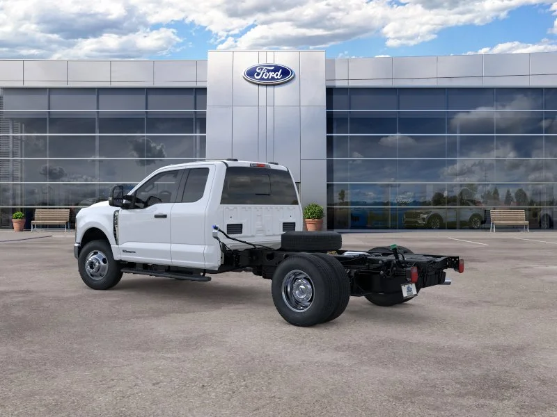 New 2026 Oxford White Ford XL image 29