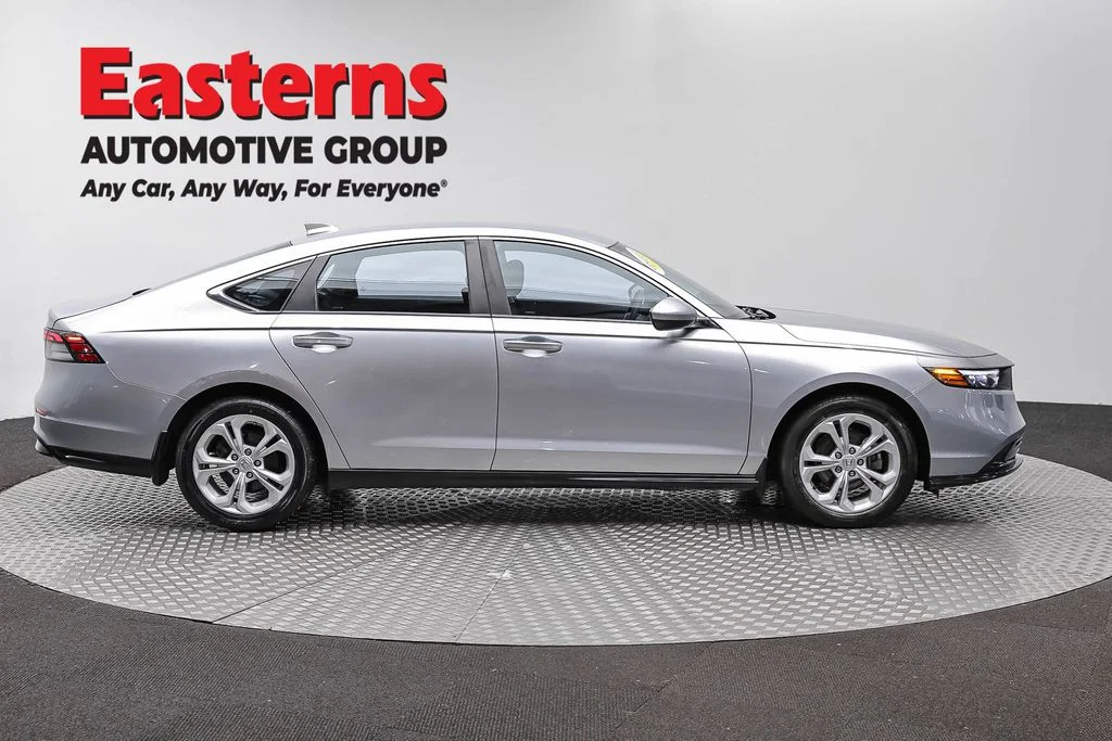 Used 2025 Silver Honda LX image 4