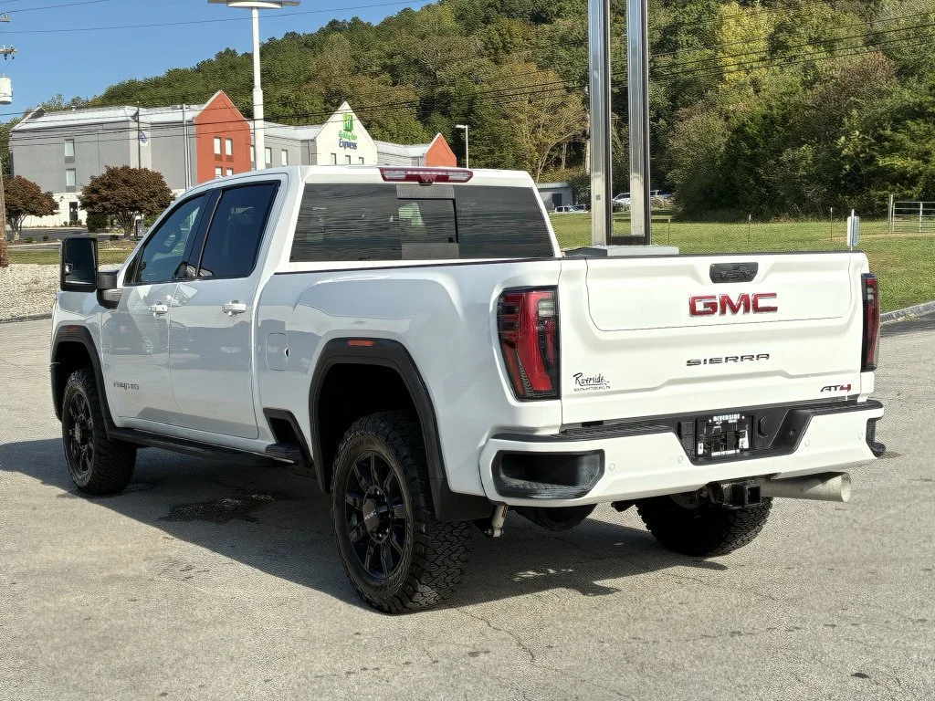 Used 2024 Summit White GMC AT4 image 7