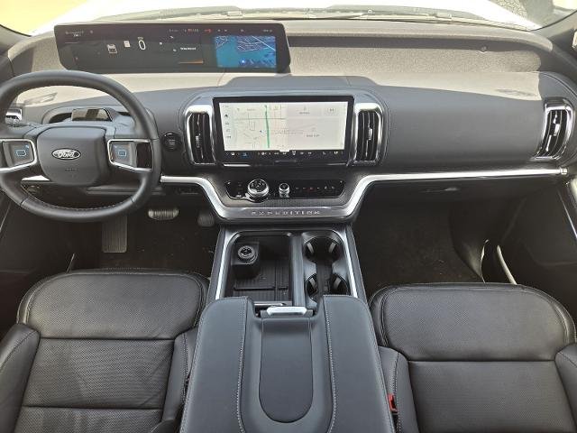 New 2026 Star White Metallic Tri-Coat Ford Platinum® image 40
