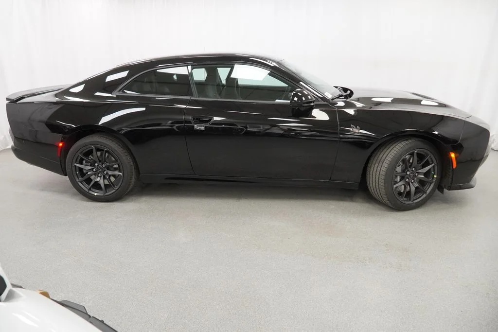 New 2026 Diamond Black Crystal Pearlcoat Dodge Scat Pack Plus image 9
