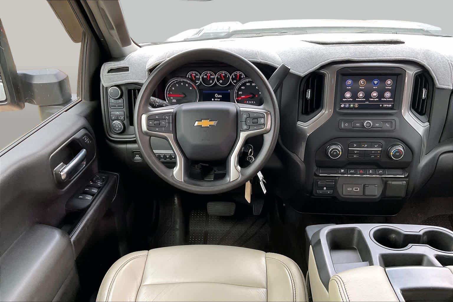 Used 2022 Silver Ice Metallic Chevrolet Custom image 6