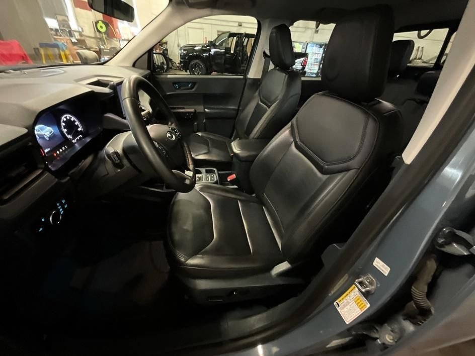 Used 2024 Gray Ford Lariat image 4