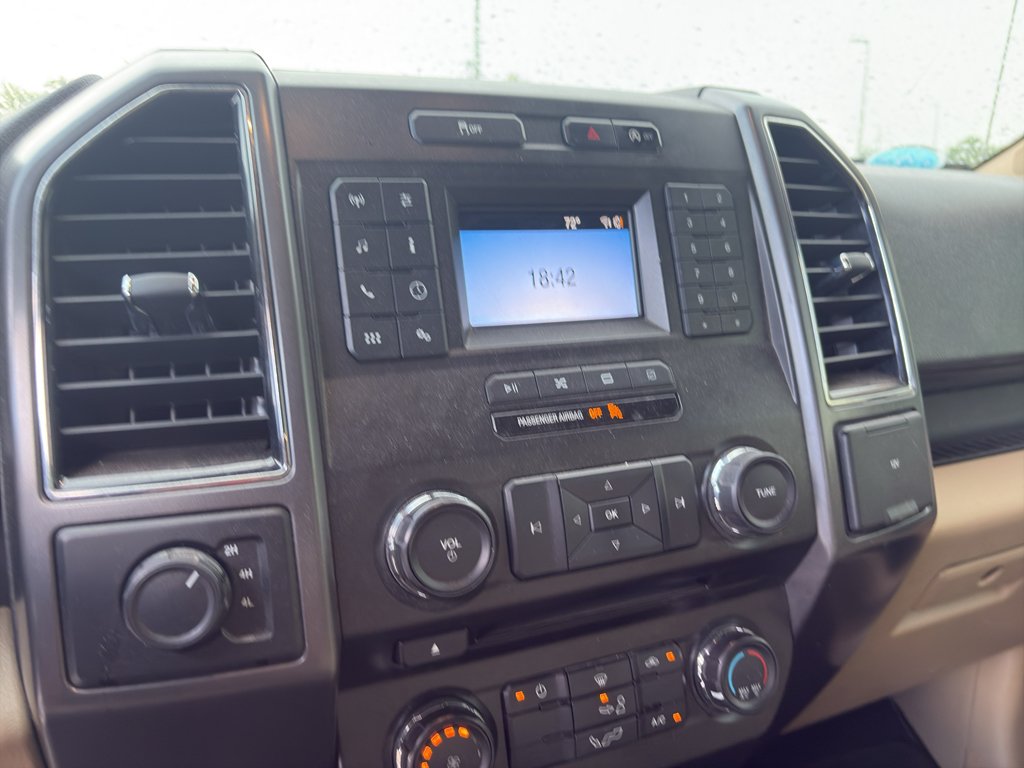 Used 2018 Shadow Black Ford XLT image 11