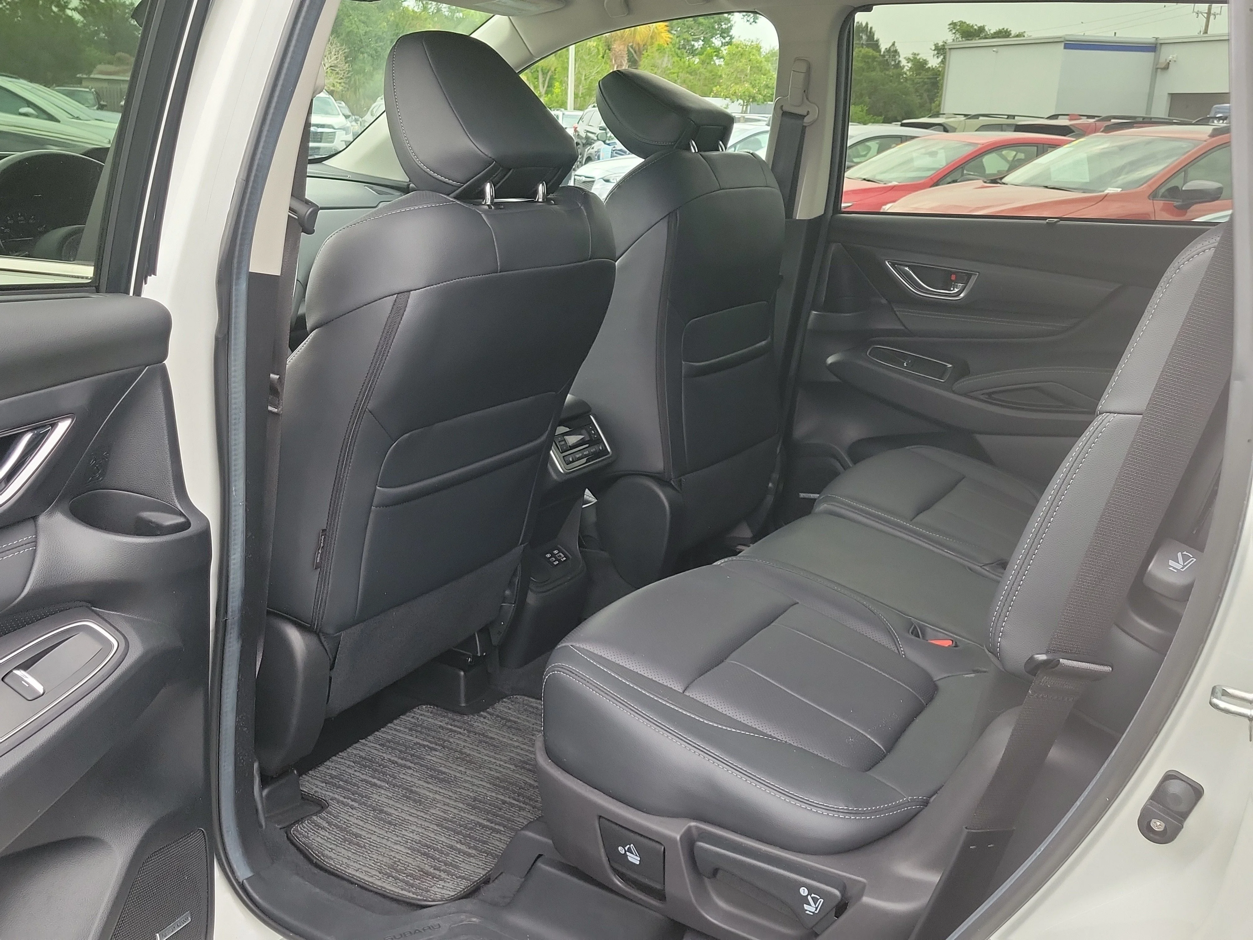 Used 2024 Crystal White Pearl Subaru Limited image 14