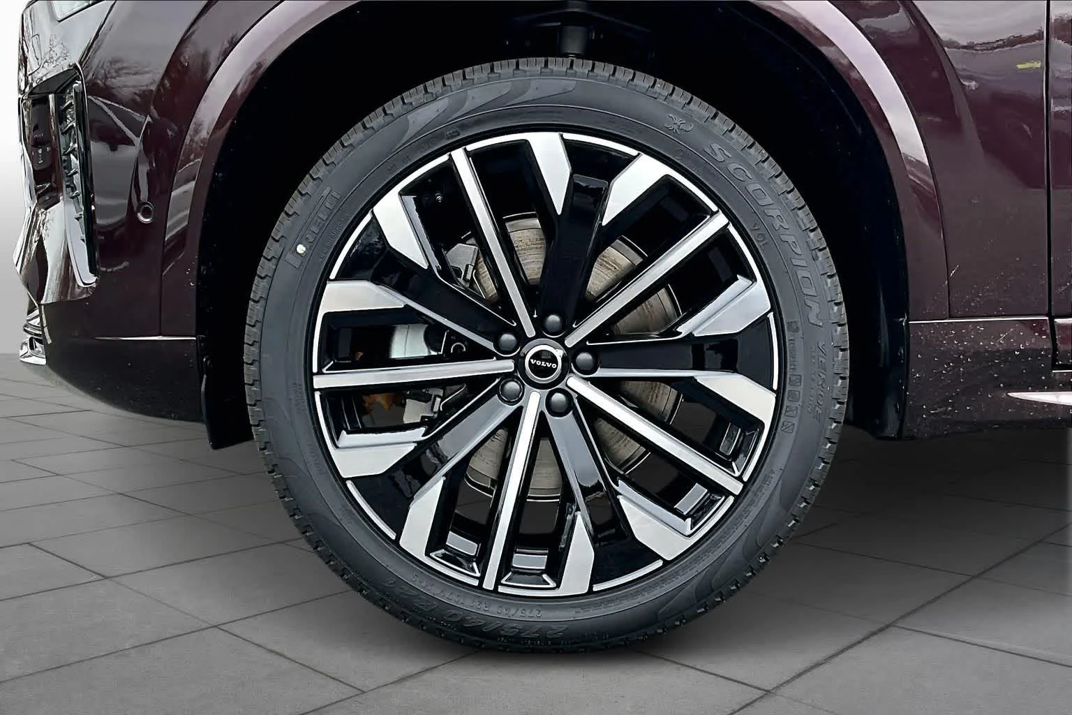 New 2026 MULBERRY RED Volvo Ultra Dark Theme image 16
