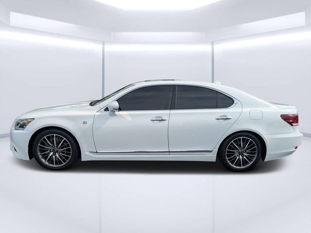 Used 2016 White Lexus 460 image 6