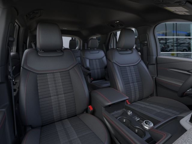 New 2026 Space White Metallic Ford ST-Line image 10