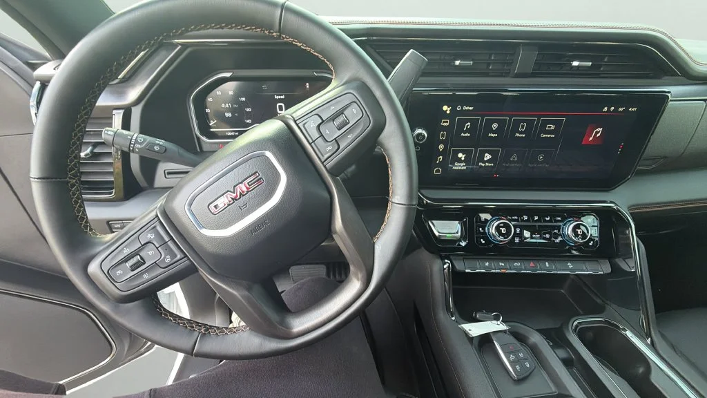 Used 2024 White GMC AT4 image 15
