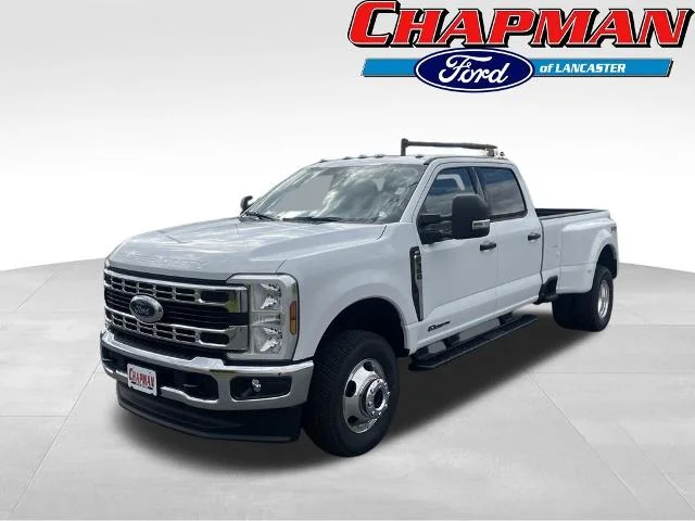 New 2026 Oxford White Ford F-350® XLT image 3