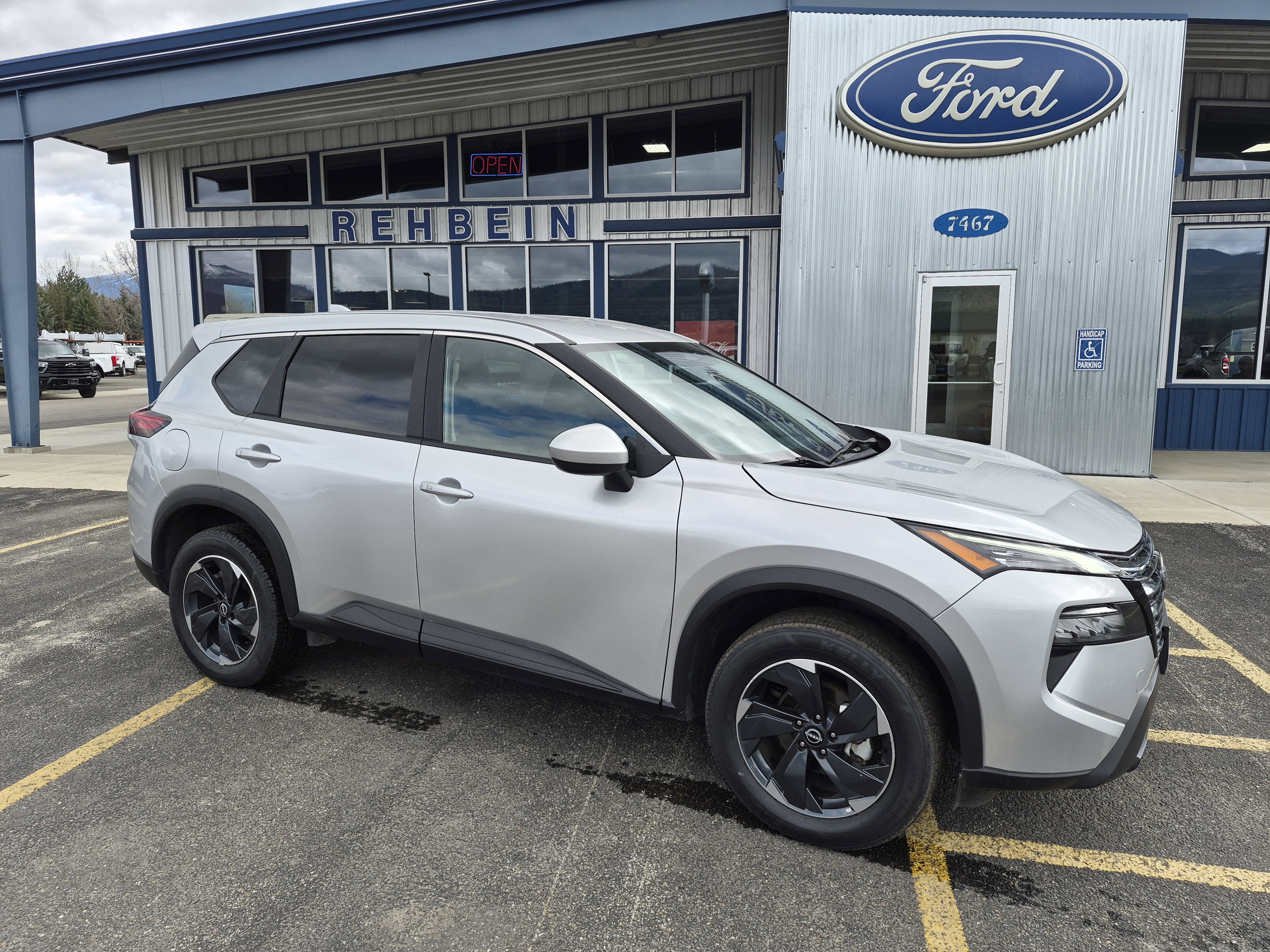 2024 Nissan Rogue SV