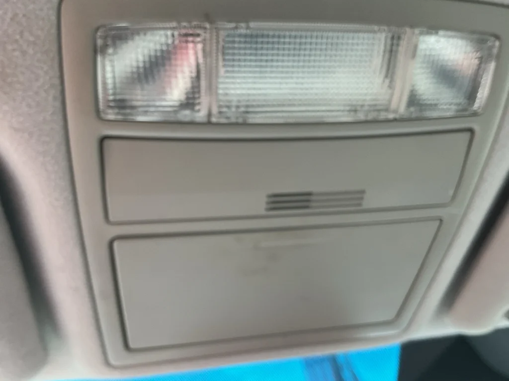 Used 2007 Titanium Metallic Toyota LE image 18