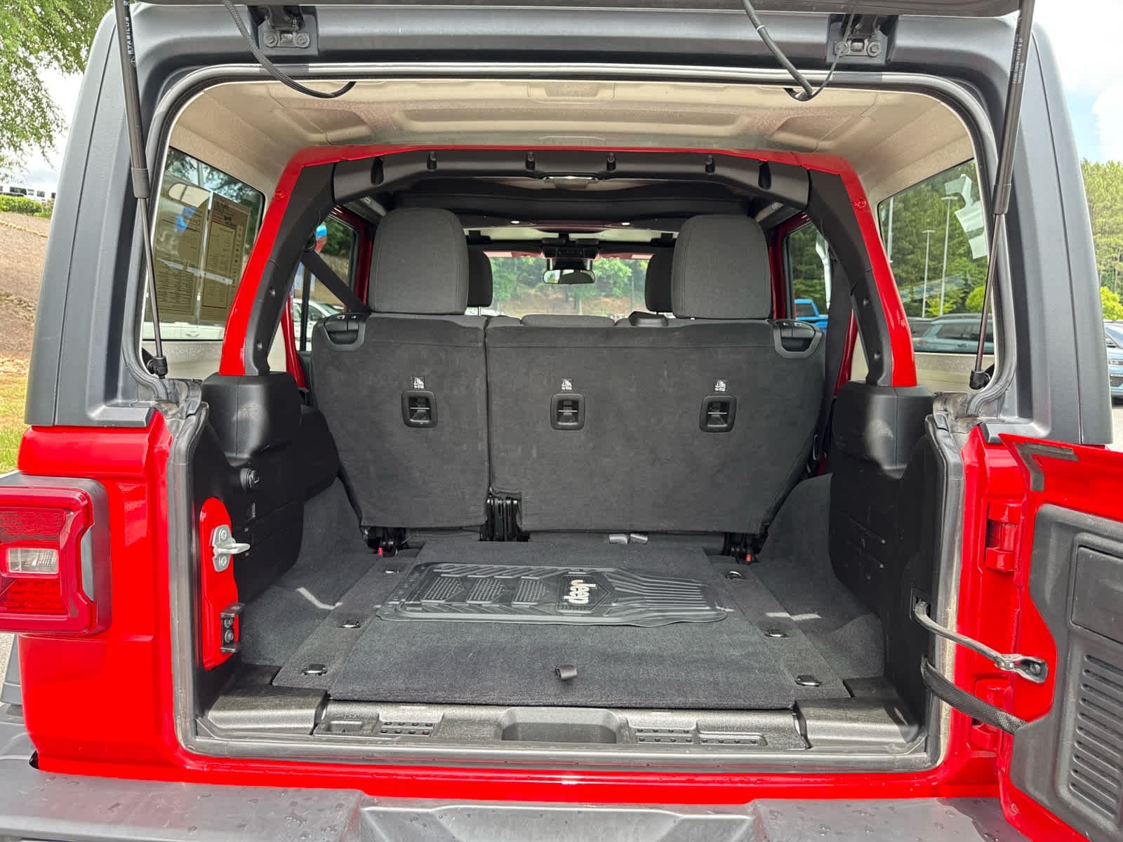 Used 2024 Firecracker Red Clearcoat Jeep Rubicon image 26