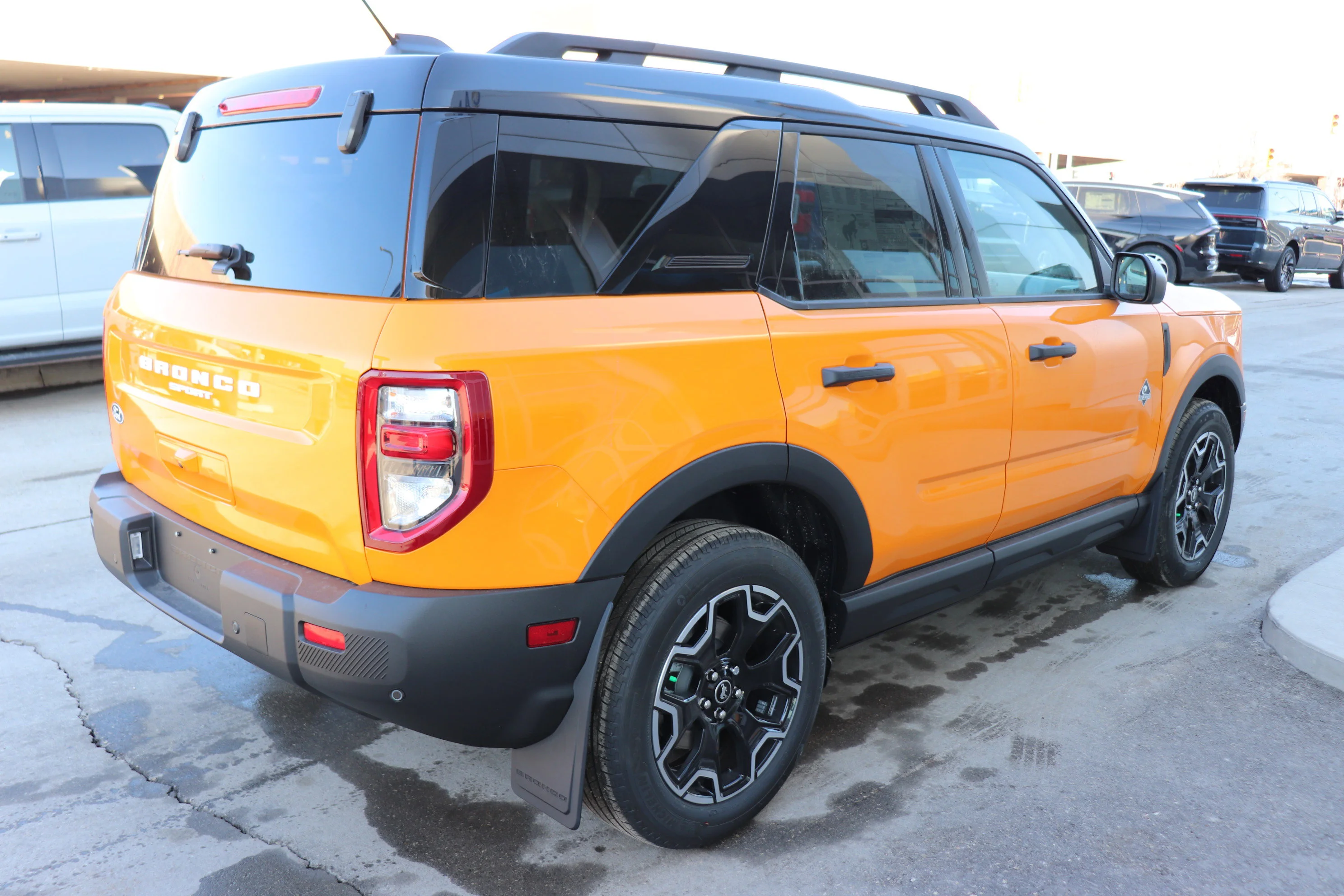 New 2026 ORANGE FURY METALLIC TRI-COAT Ford Outer Banks image 4