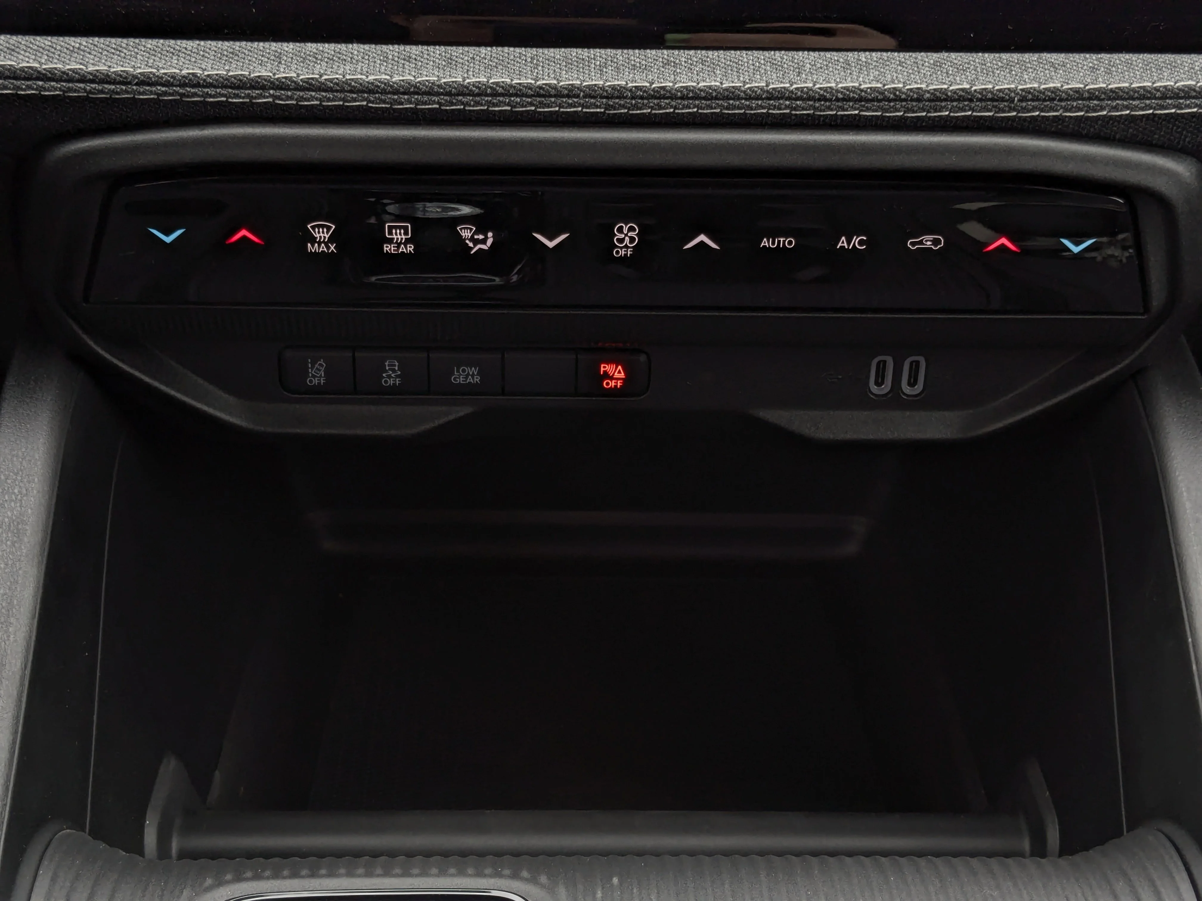 New 2026 Red Jeep Laredo - - 1.6L Turbo Hybrid - 12.3 Uconnect 5 Display - Selec-Terrain System - Active Driving Assi image 24