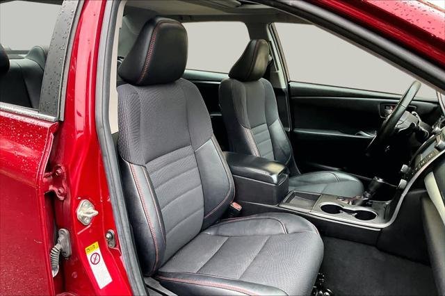 Certified Used 2017 RUBY FLARE PEARL Toyota  image 9