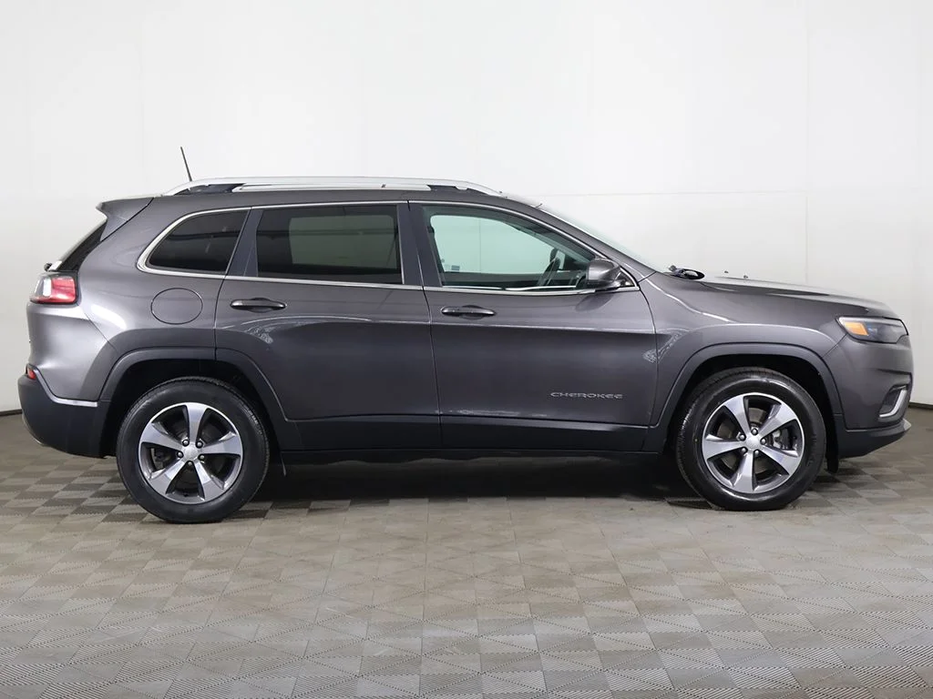 Used 2019 Gray Jeep Limited image 18