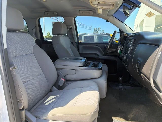 Used 2015 White GMC Base image 40