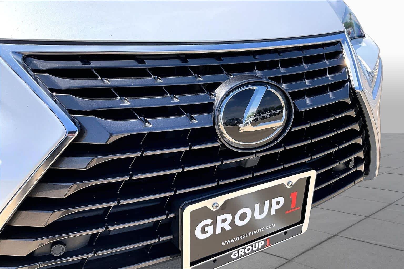 Used 2021 Eminent White Pearl Lexus  image 30