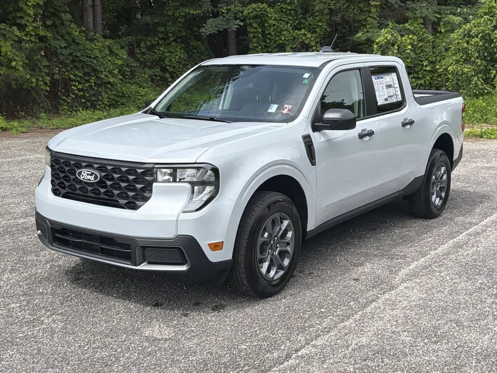 New 2026 Space White Metallic Ford XLT image 45