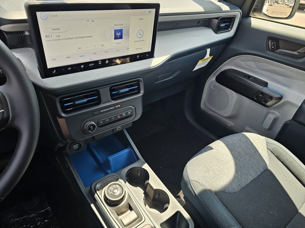 New 2025 Oxford White Ford XLT image 30