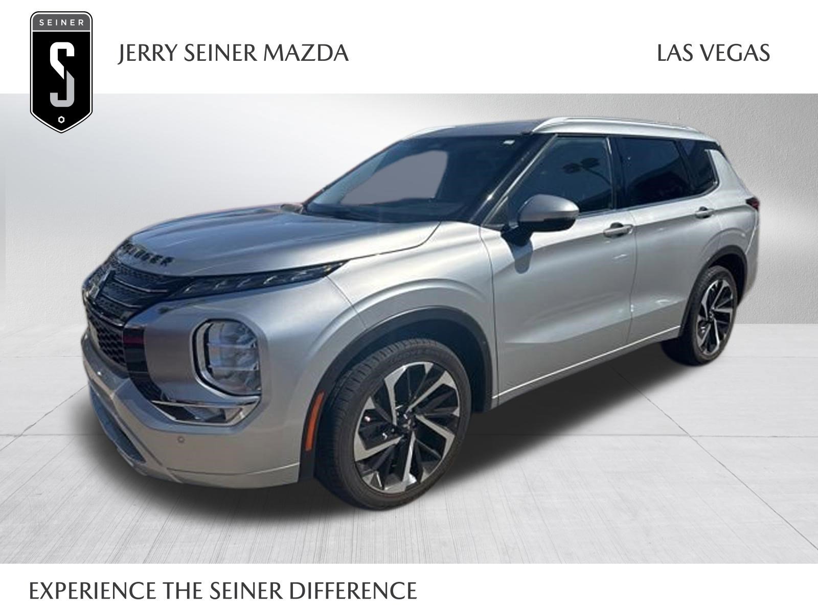 2023 Mitsubishi Outlander SEL 2WD's photo