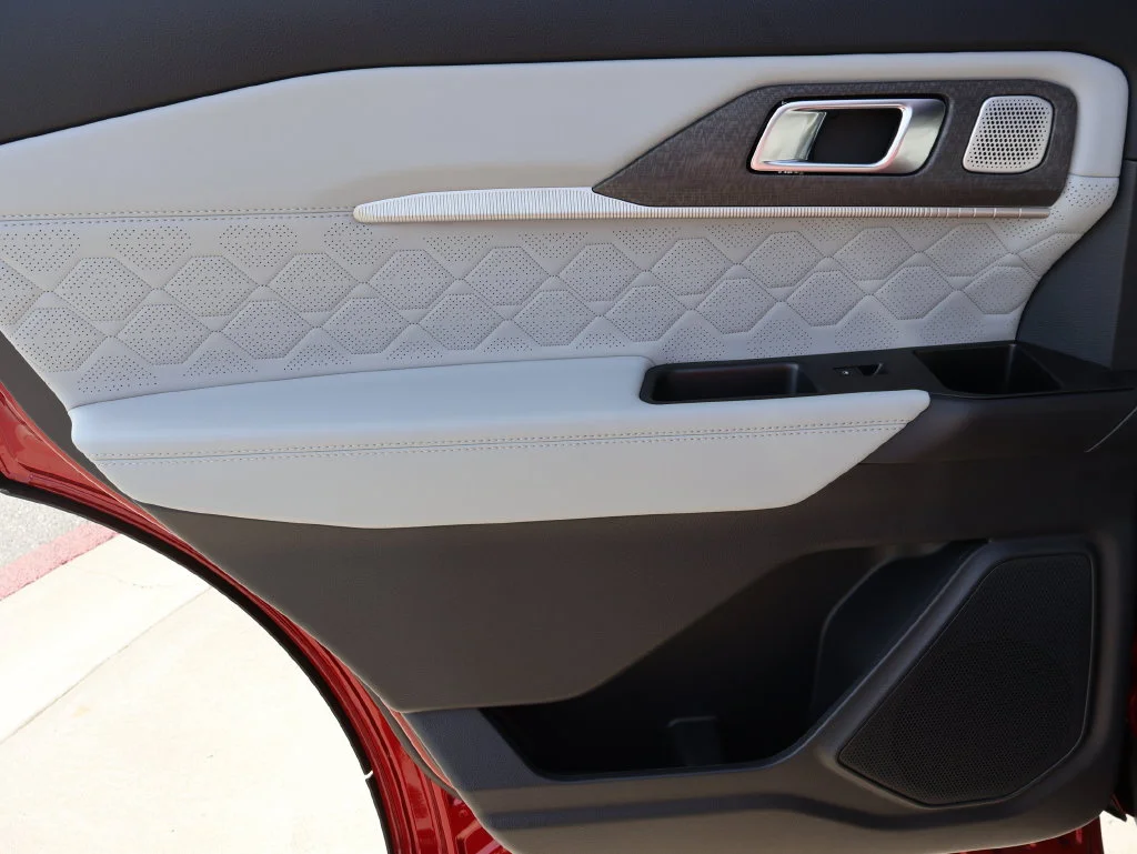 New 2027 Ruby Red Metallic Tinted Clearcoat Ford Platinum™ image 18