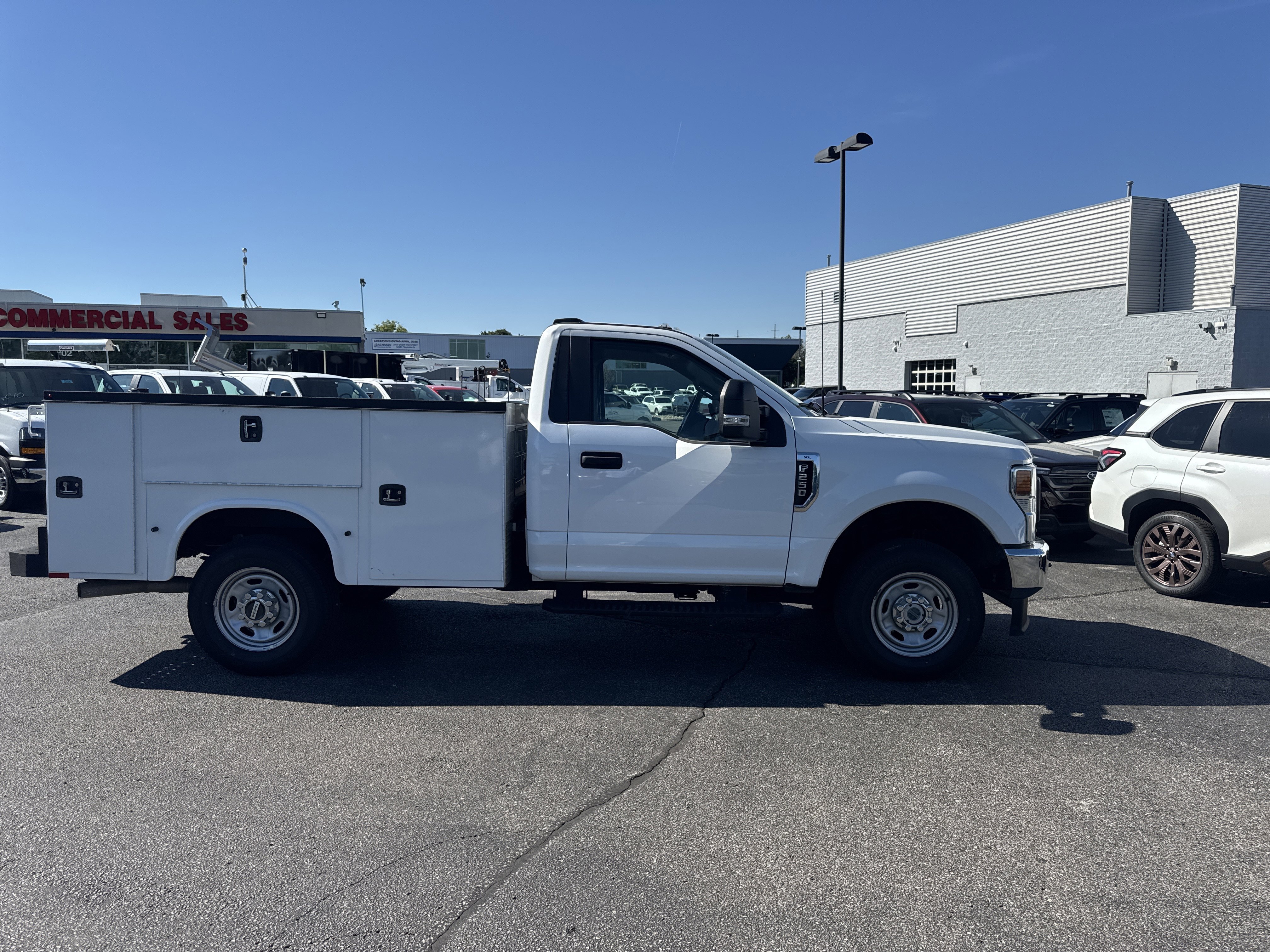 Used 2022 Oxford White Ford XL image 2