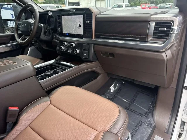 Used 2025 Bronze Ford King Ranch image 30