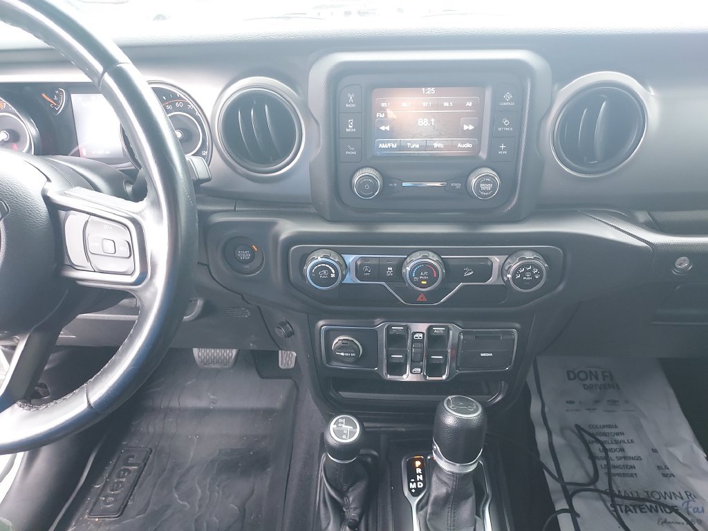 Used 2019 White Jeep Unlimited Sport S image 20