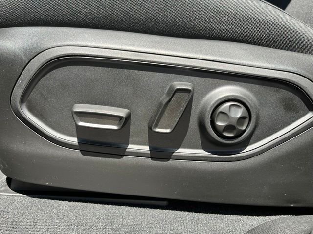 New 2026 Baltic Gray Metallic Clear-Coat Exterior Paint Jeep Laredo X image 14