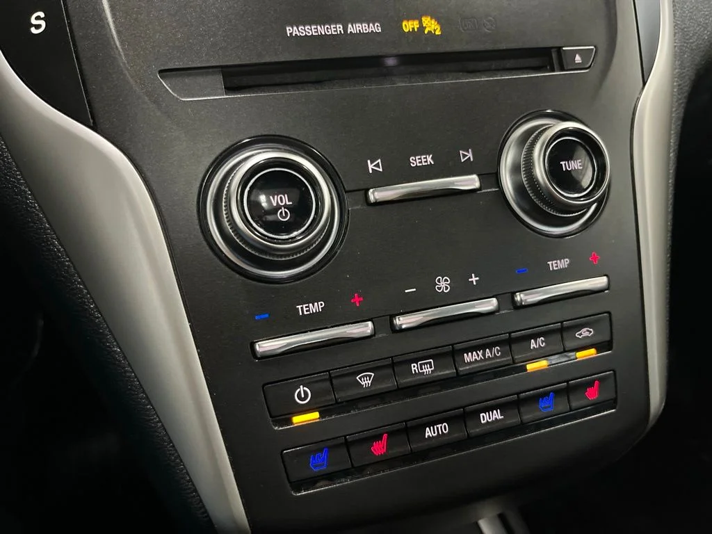 Used 2019 Black Lincoln Reserve image 15