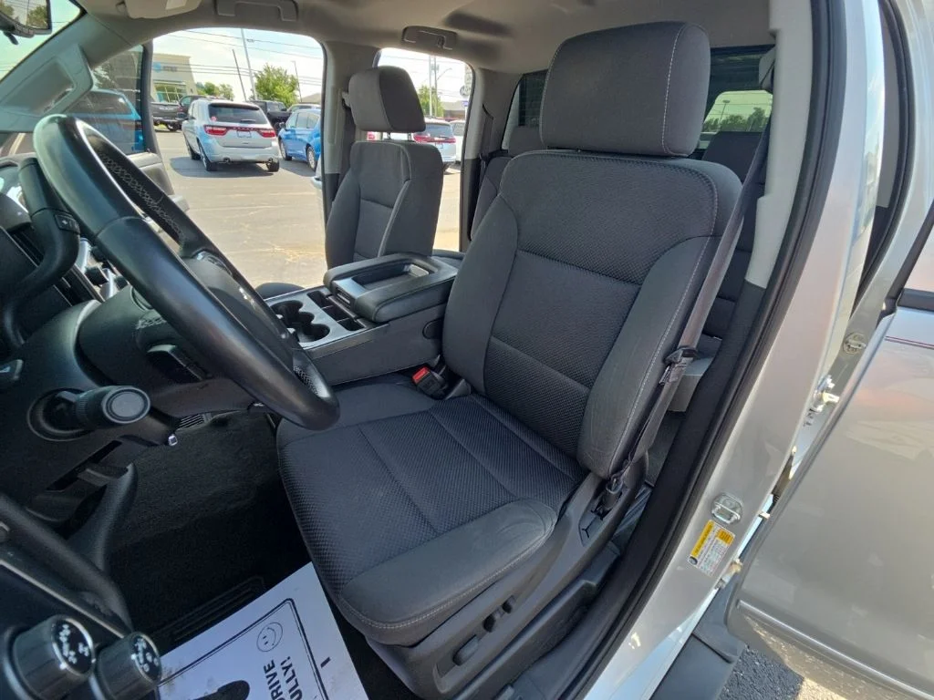 Used 2017 Silver Chevrolet LT image 31