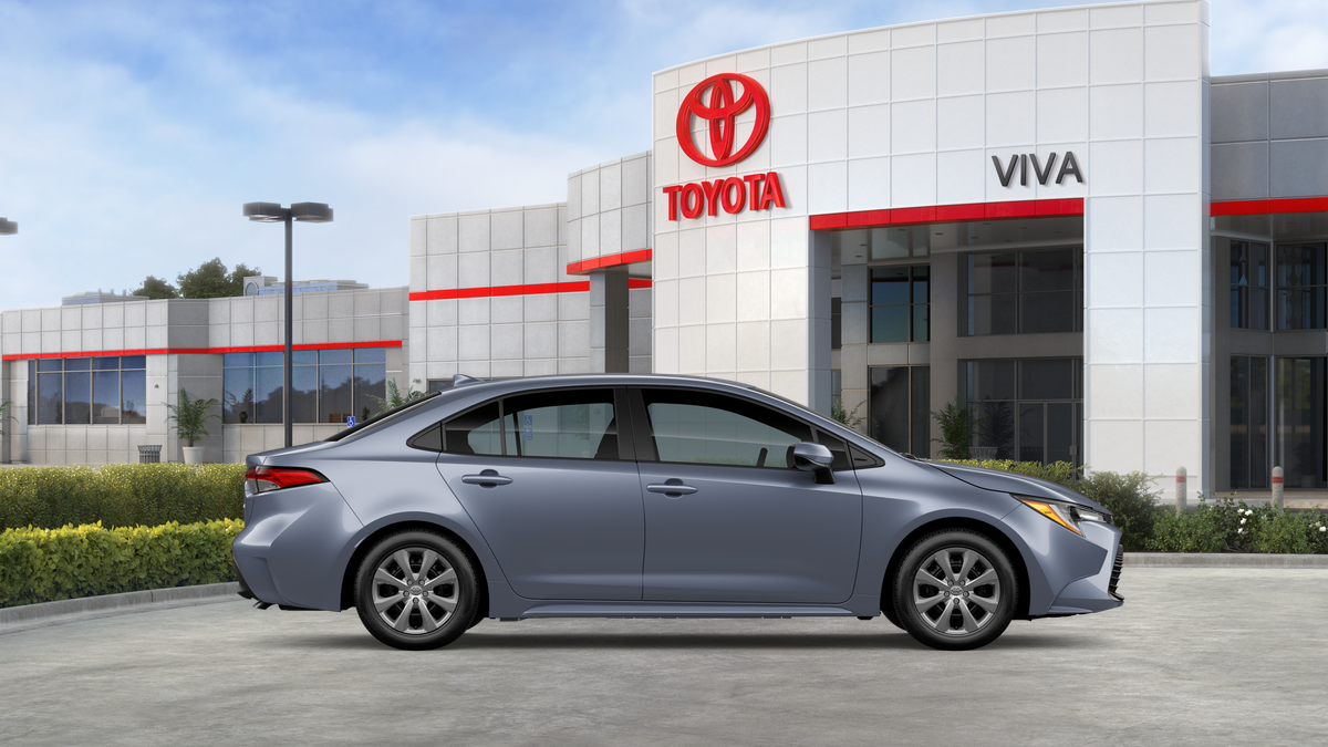2026 Toyota Corolla LE - Photo 11