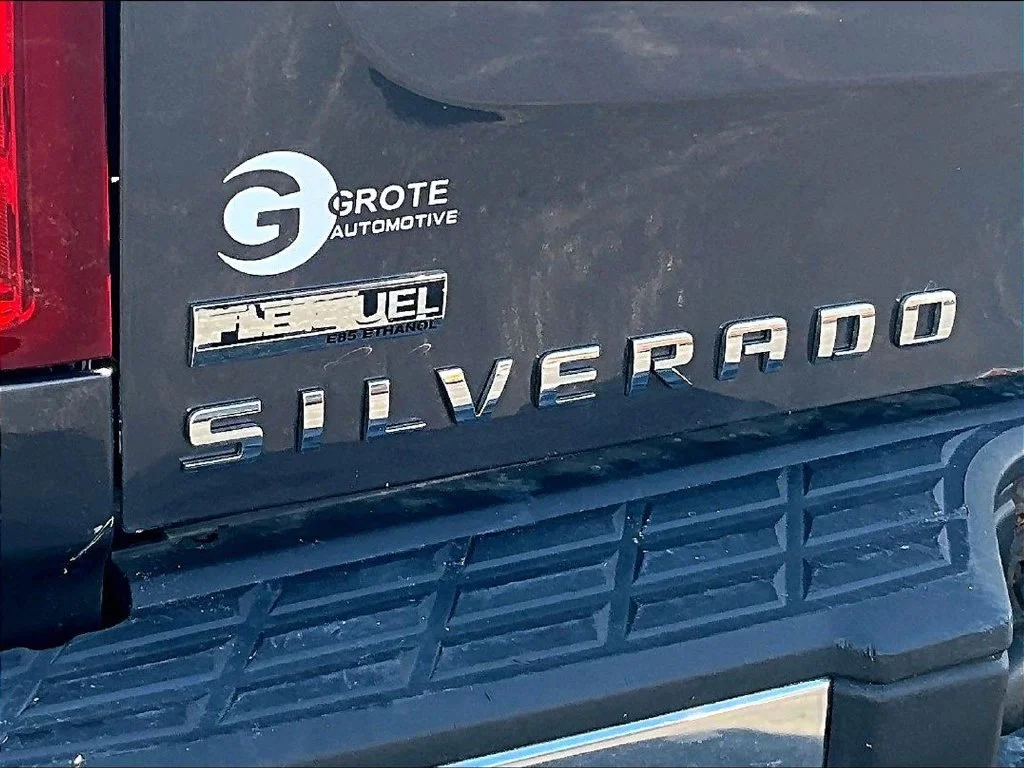 Used 2010  Chevrolet LT image 8