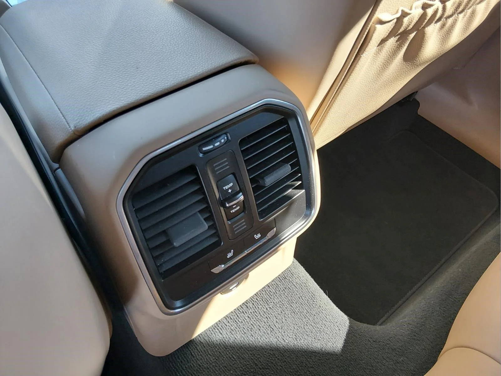 Used 2020 White Porsche  image 19