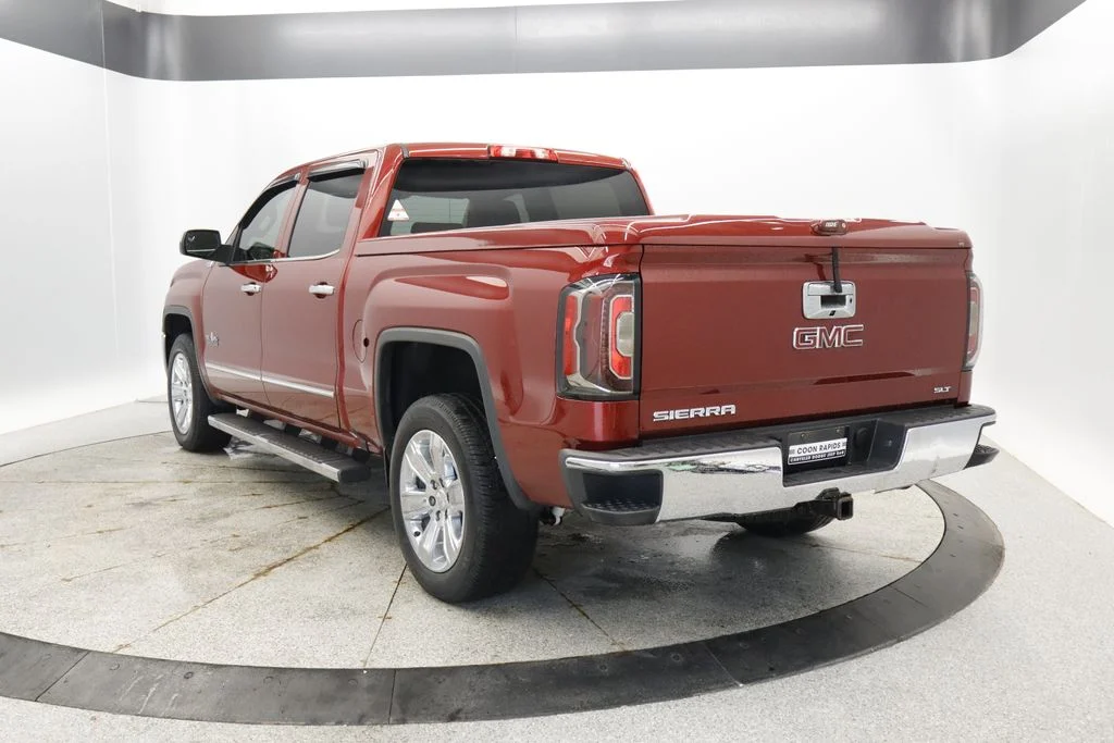 Used 2018 Red GMC SLT image 3