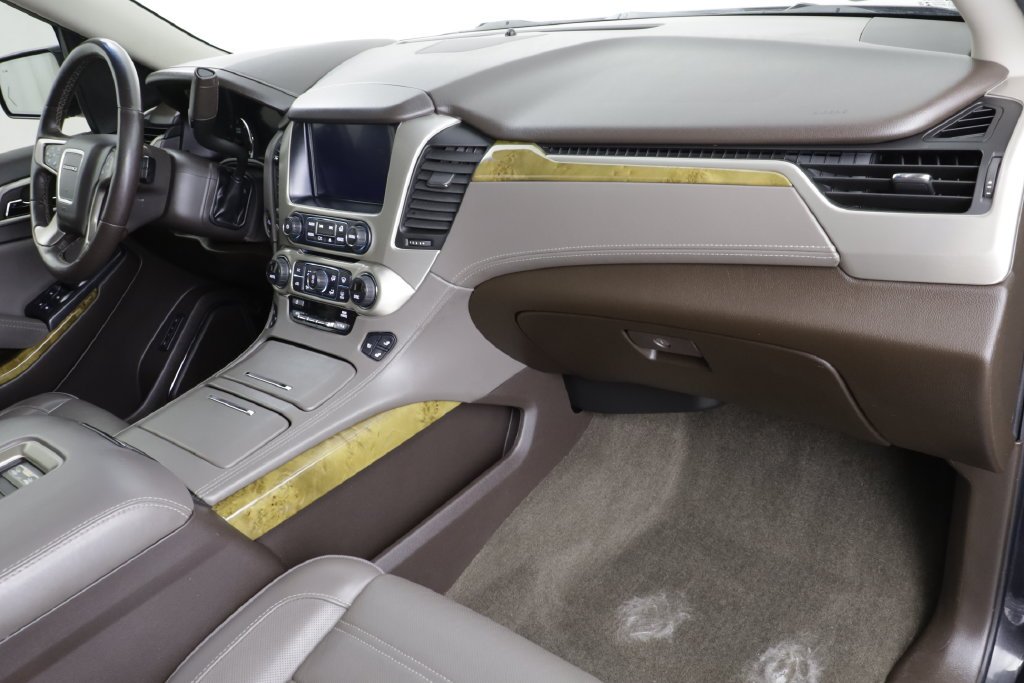 Used 2017 Silver GMC Denali image 25