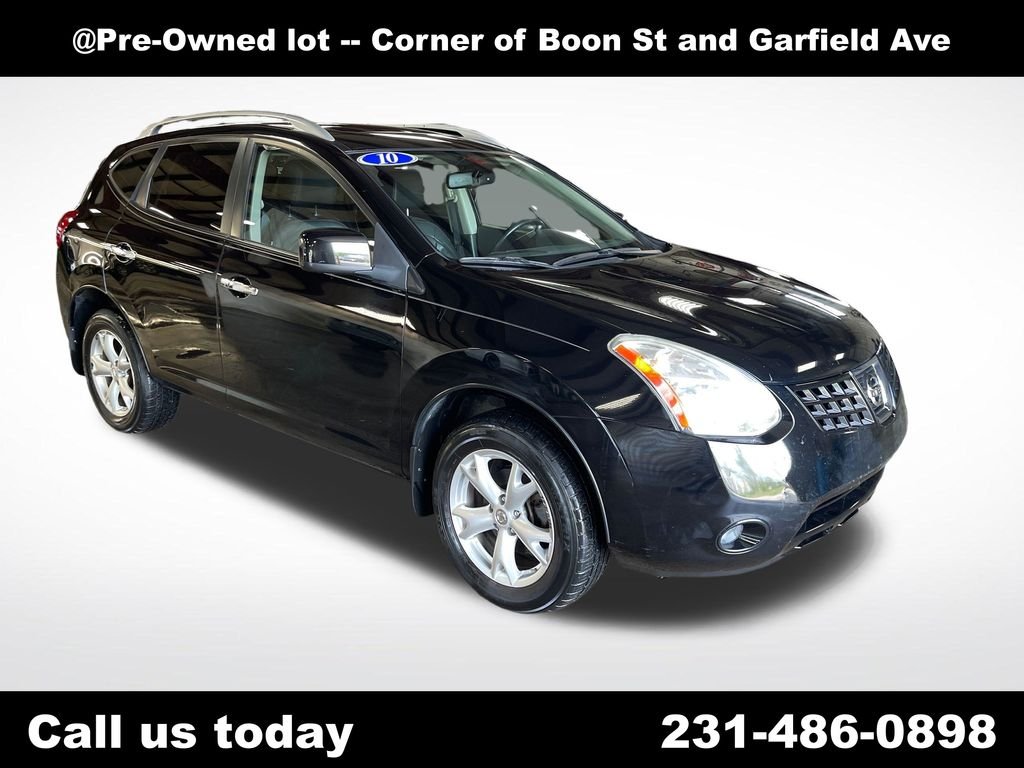 Used 2010 Black Nissan SL image 7