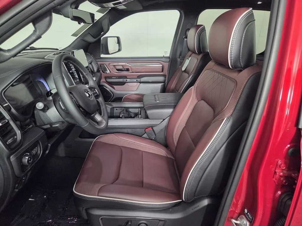 New 2026 Molten Red Pearl-Coat Exterior Paint RAM Limited image 9