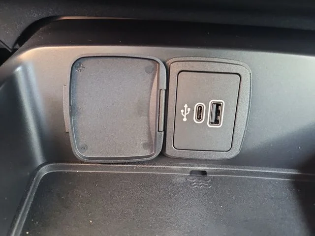 New 2026 Oxford White Ford Base image 30