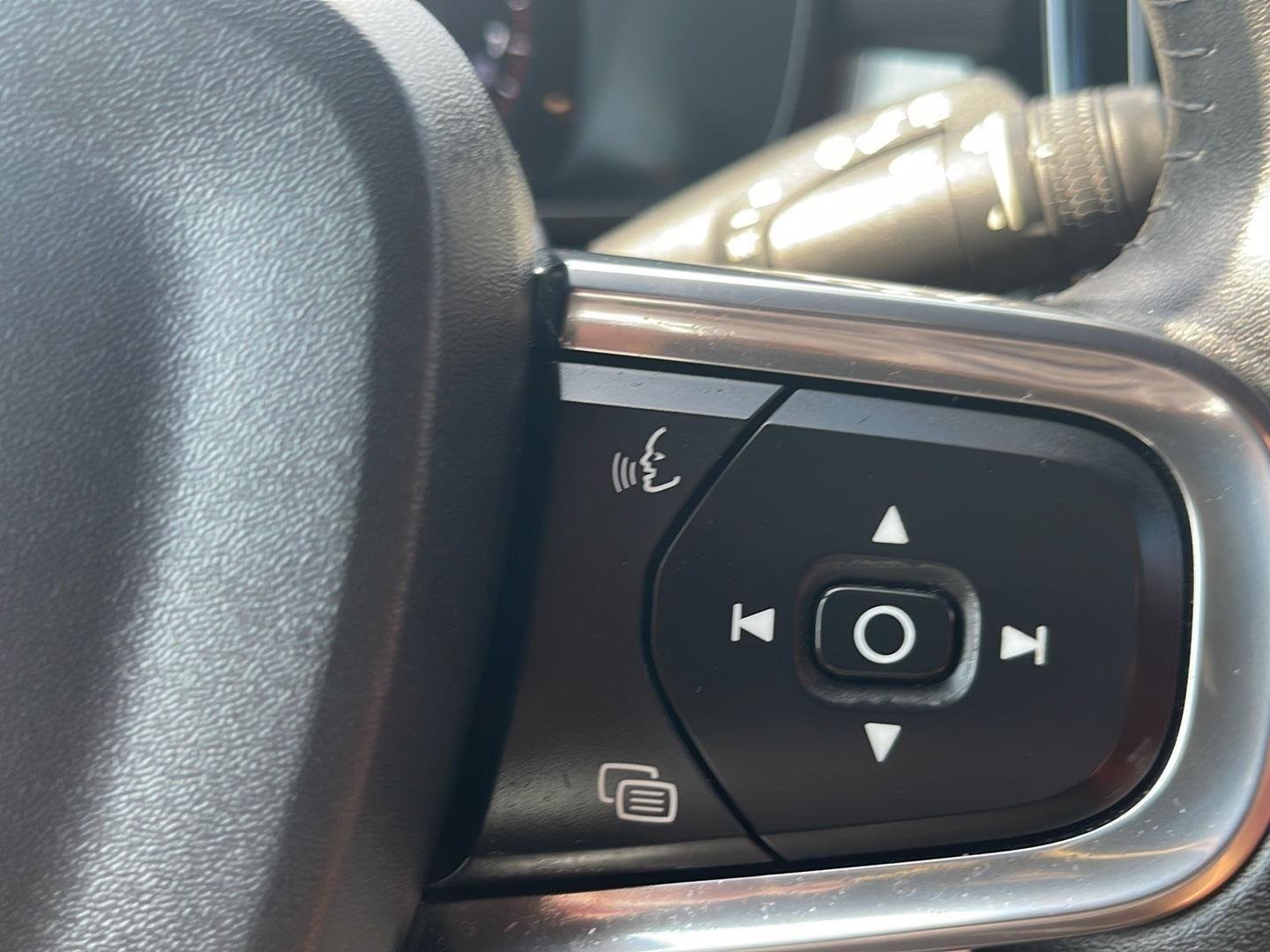 2019 Volvo XC40 Momentum - Photo 25