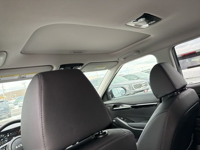 New 2026 Fusion Black Kia SX image 8