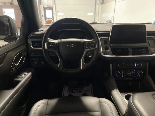 Used 2024 Green Chevrolet Z71 image 13