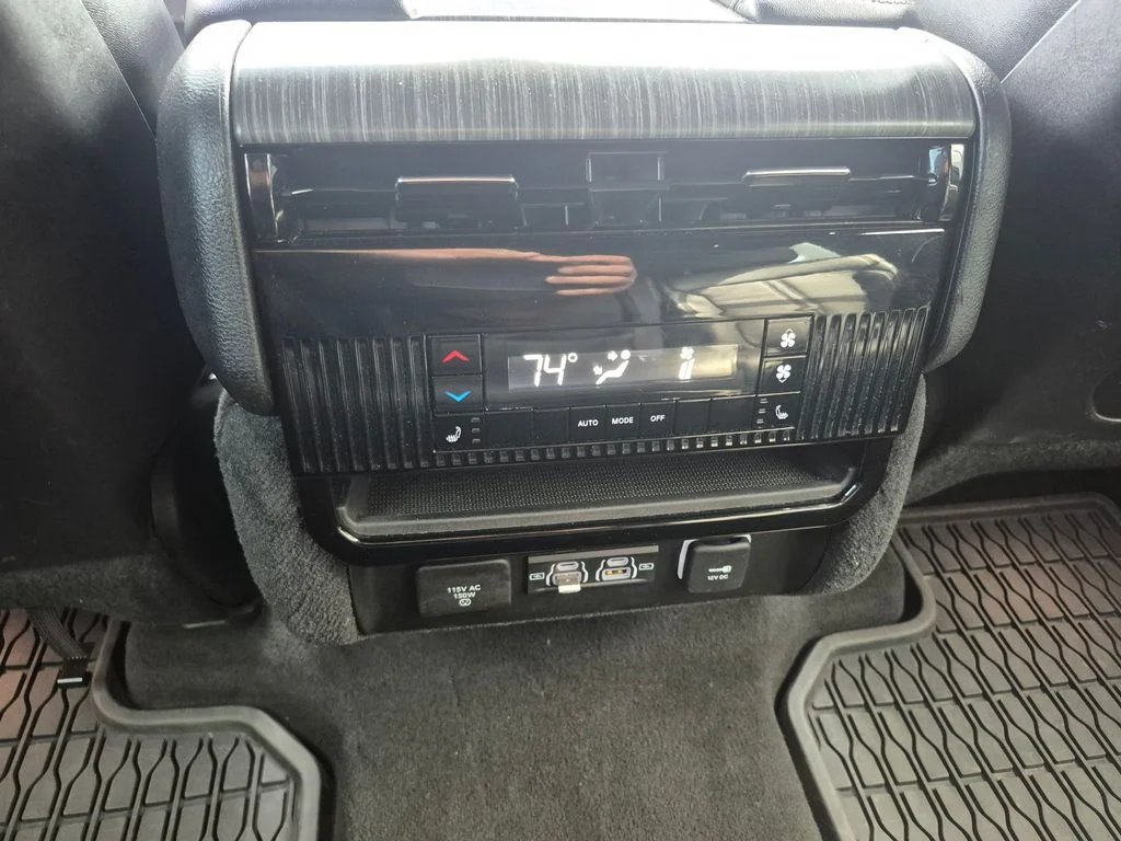 Used 2024 White Jeep Series II image 12